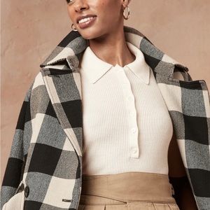 White Banana Republic knit polo